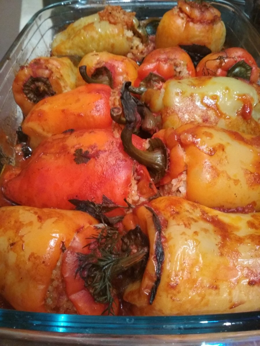 Перцы запеченные, фаршированные брынзой