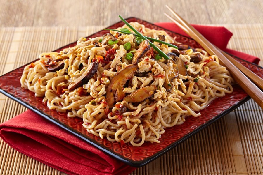 Тофу с лапшой китайской