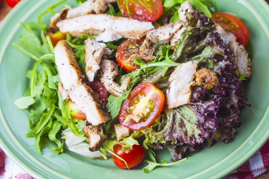 Скумбрия с паприкой в микроволновке