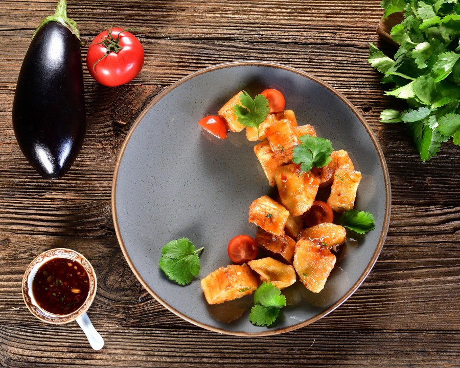 Салат с хрустящими баклажанами