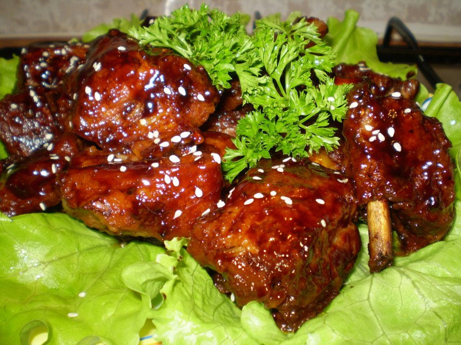 Ребра свиные в яблочном пюре