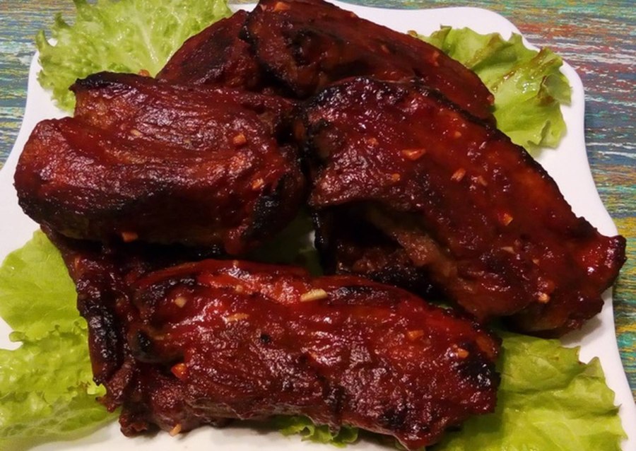 Жареные рёбрышки с пюре