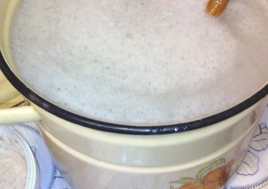 Квас из ржаной муки в домашних