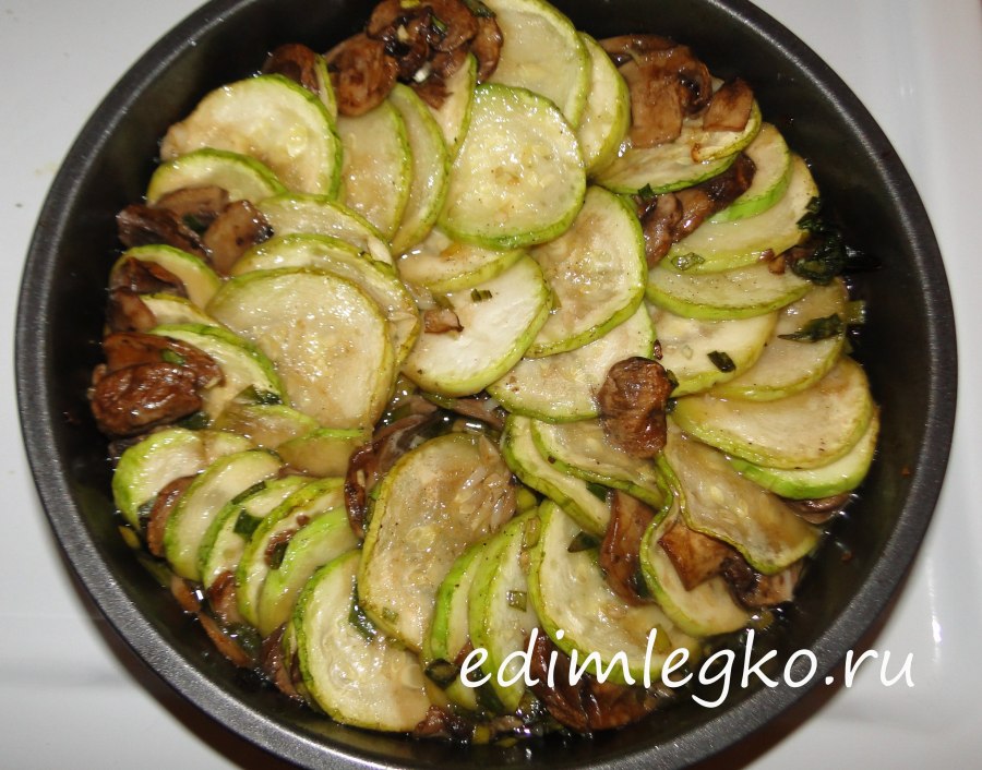 Жареные кабачки с грибами