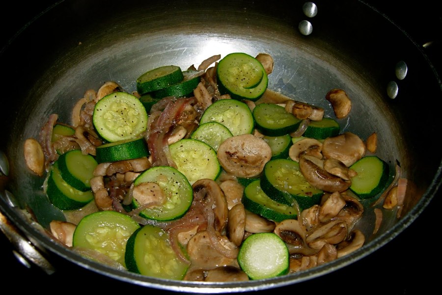 Фаршированные кабачки в духовке