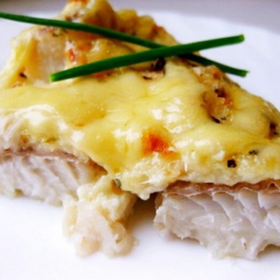 Рыба минтай в сметанном соусе