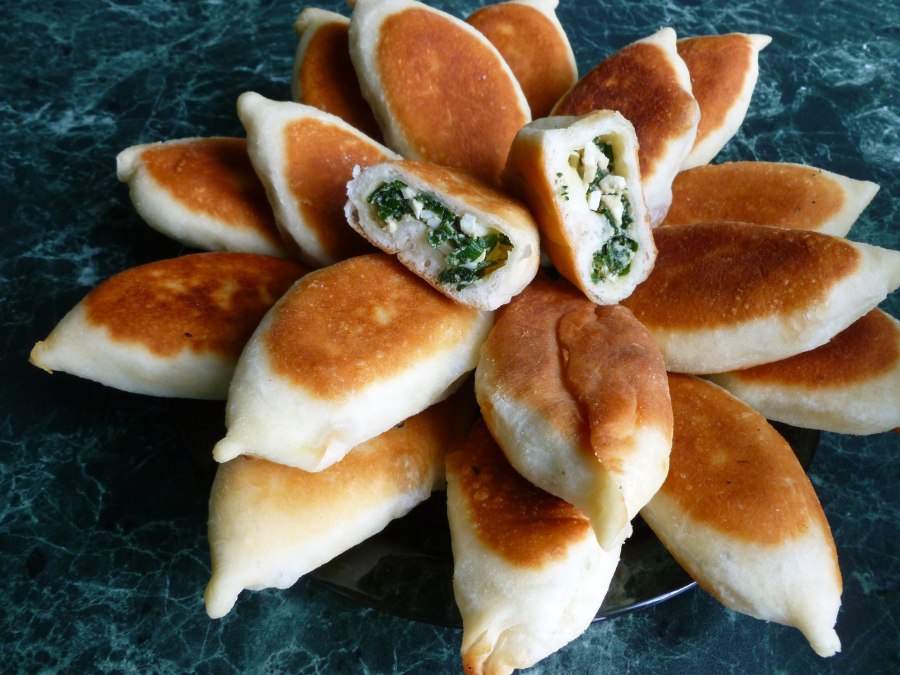 Пироги с рисом и яйцом