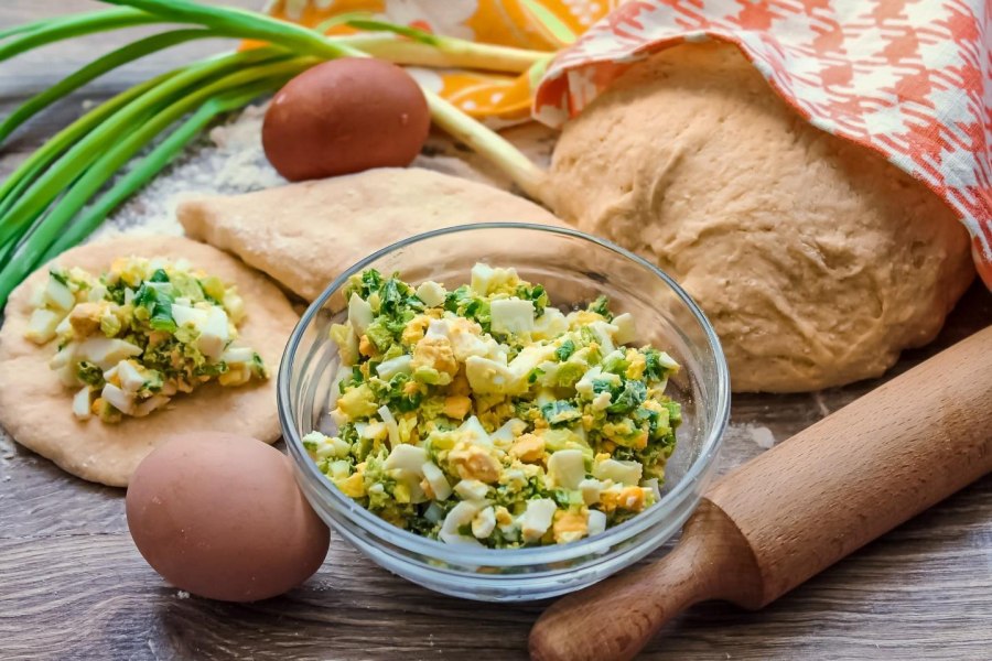 Фарш из зеленого лука с яйцом