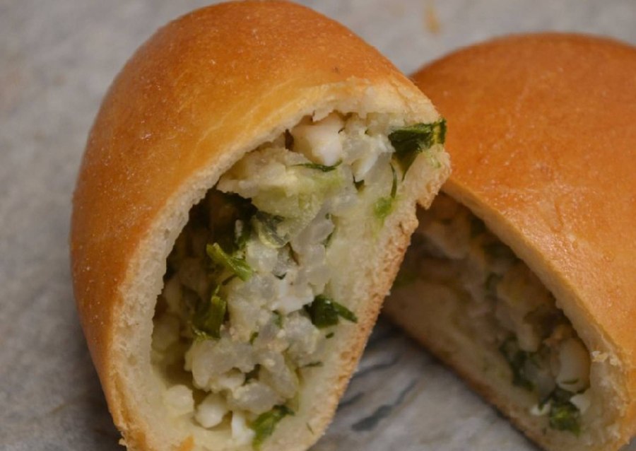Пирожки с луком