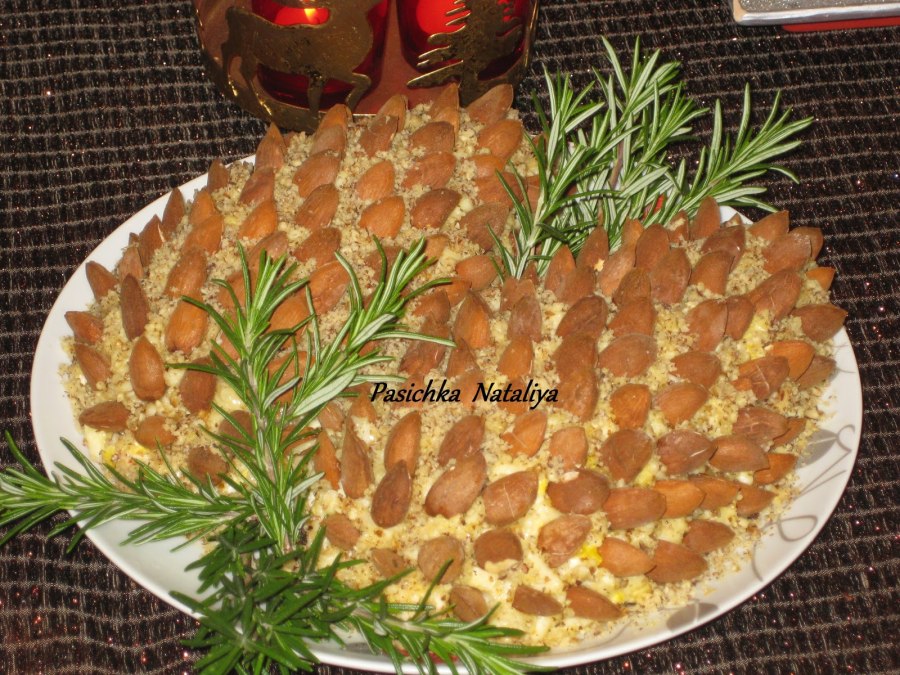 Новогодний салат шишки с кукурузными хлопьями