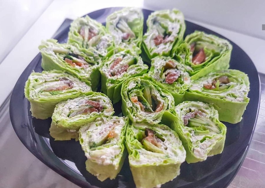 Роллы с авокадо в лаваше