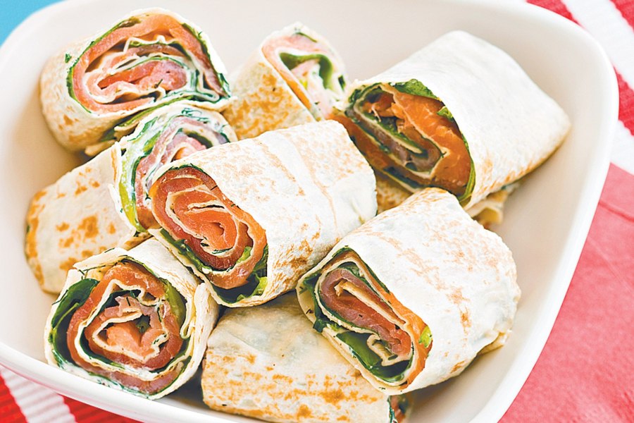 Ролл с семгой в лаваше