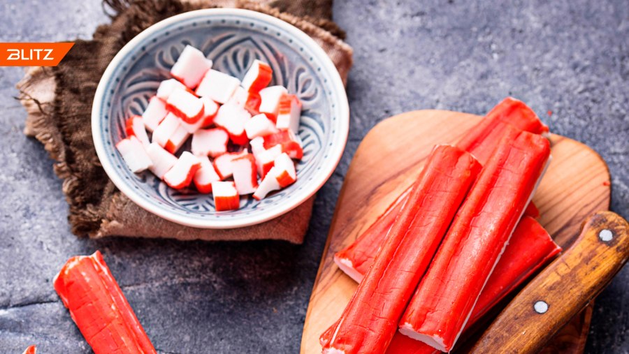 Чем начинить крабовые палочки для рулетиков