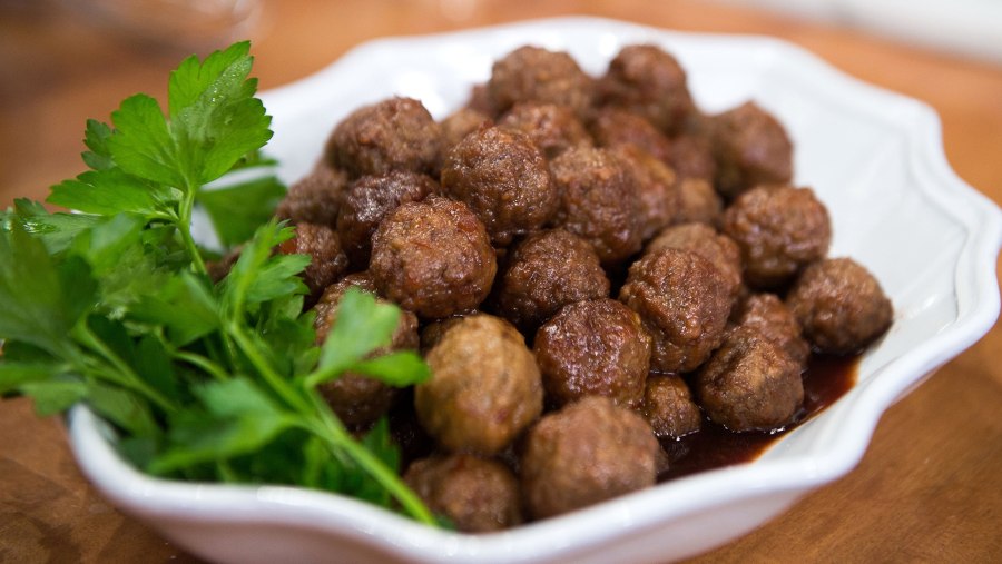 Тефтели в томатно-сметанном соусе