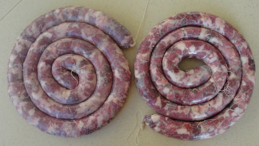 Сделать домашнюю колбасу на свадьбу