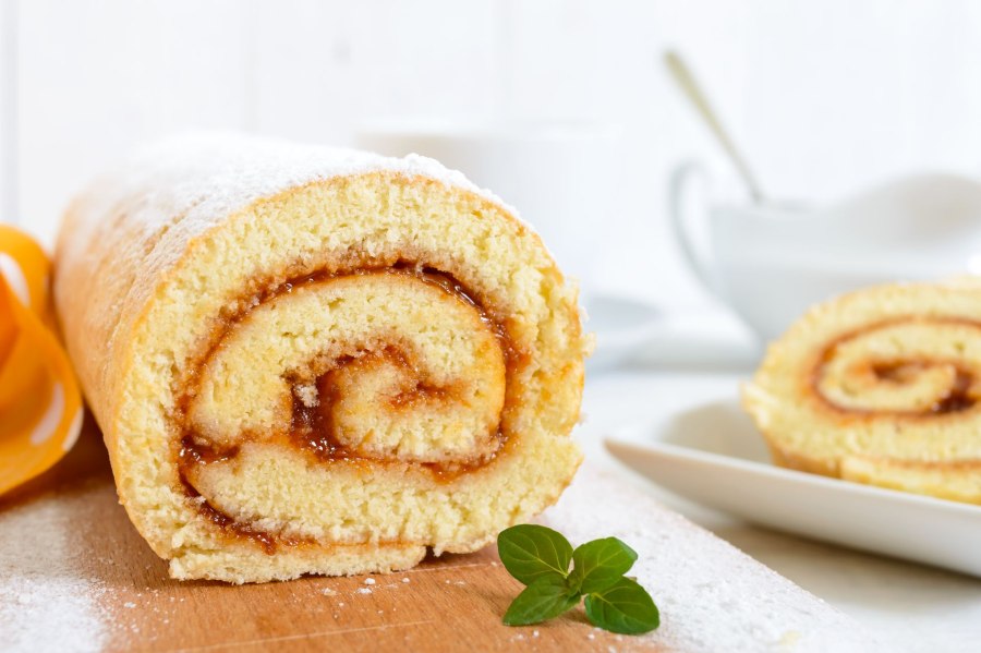 Итальянские бисквитные рулетики