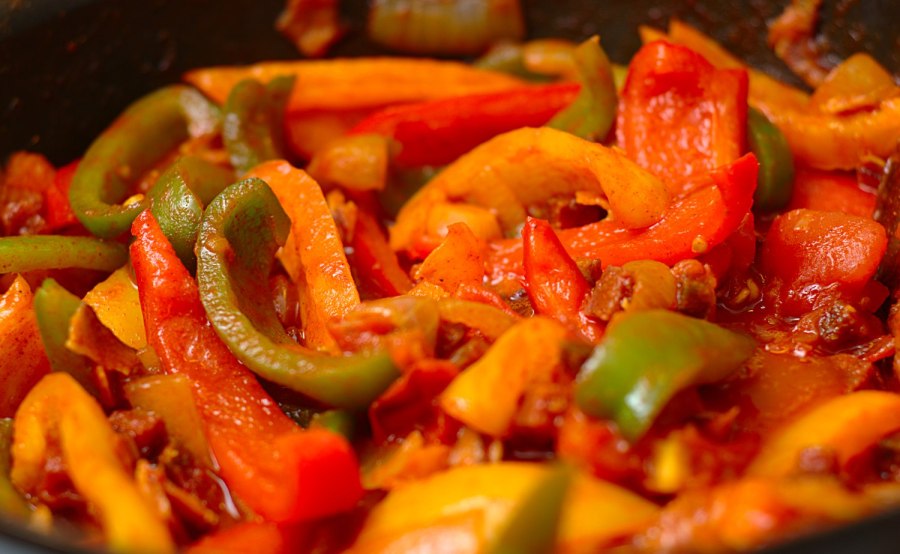 Кабачки с помидорами на сковороде