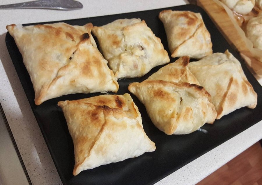 Самса слоеная