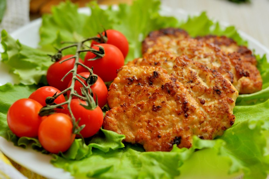 Куриные котлеты с зеленью