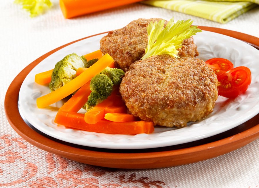 Куриная грудка с овощами