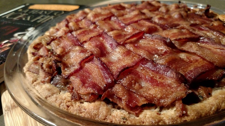 Пирог с беконом