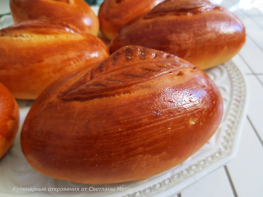 Бекон и сыр на белом