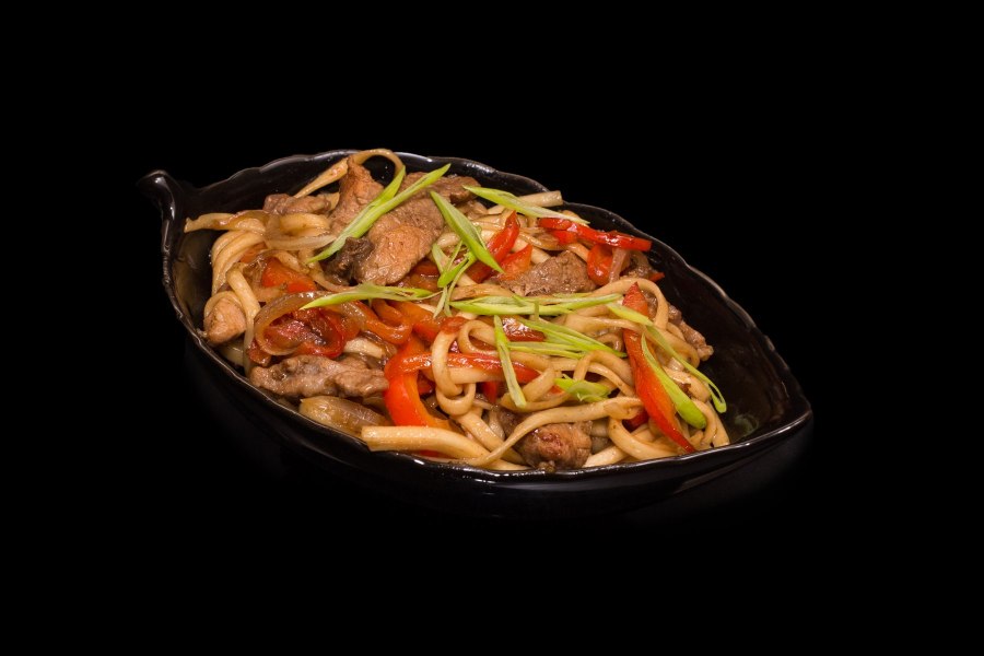 Рисовая лапша с кальмарами