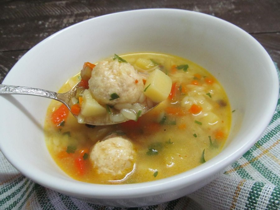 Куриный суп с вермишелью