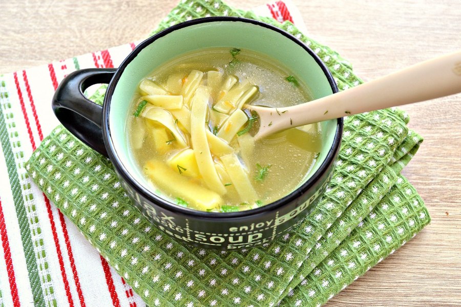 Суп с вермишелью