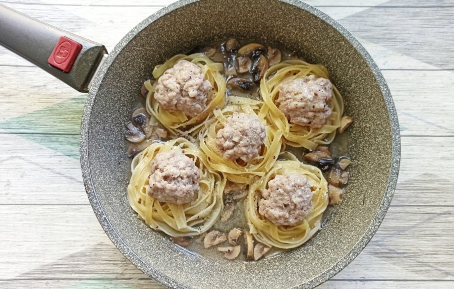 Ужин гнезда с фаршем