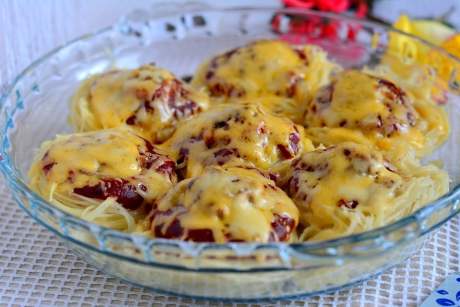 Макароны гнезда с мясом