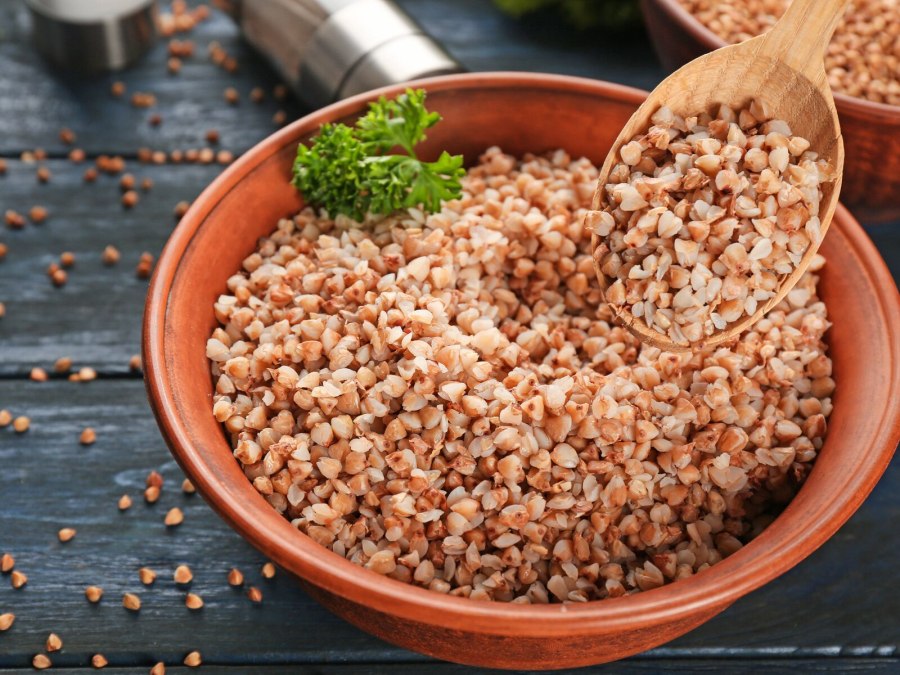 Тефтели с гречкой в томатном соусе