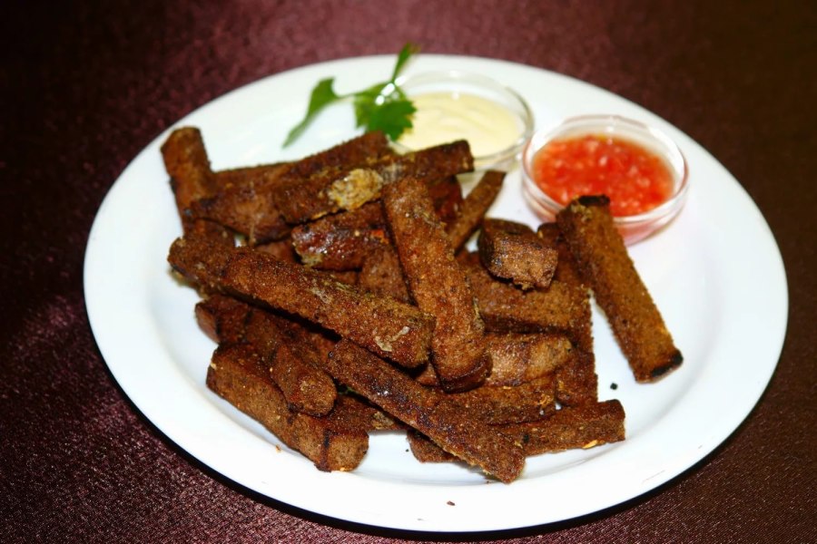 Гренки из черного хлеба