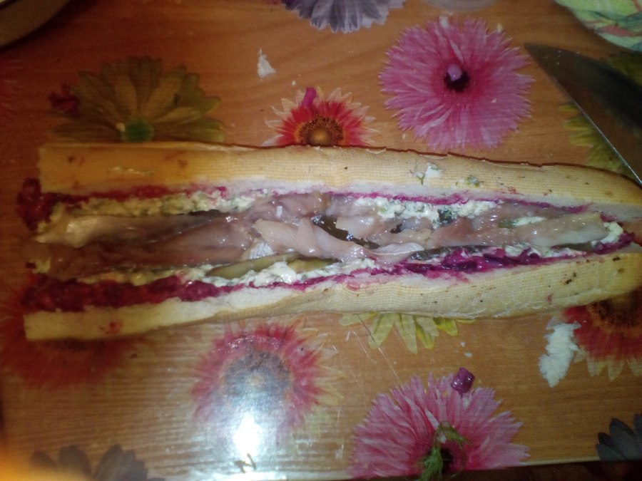 Селедка под шубой в багете