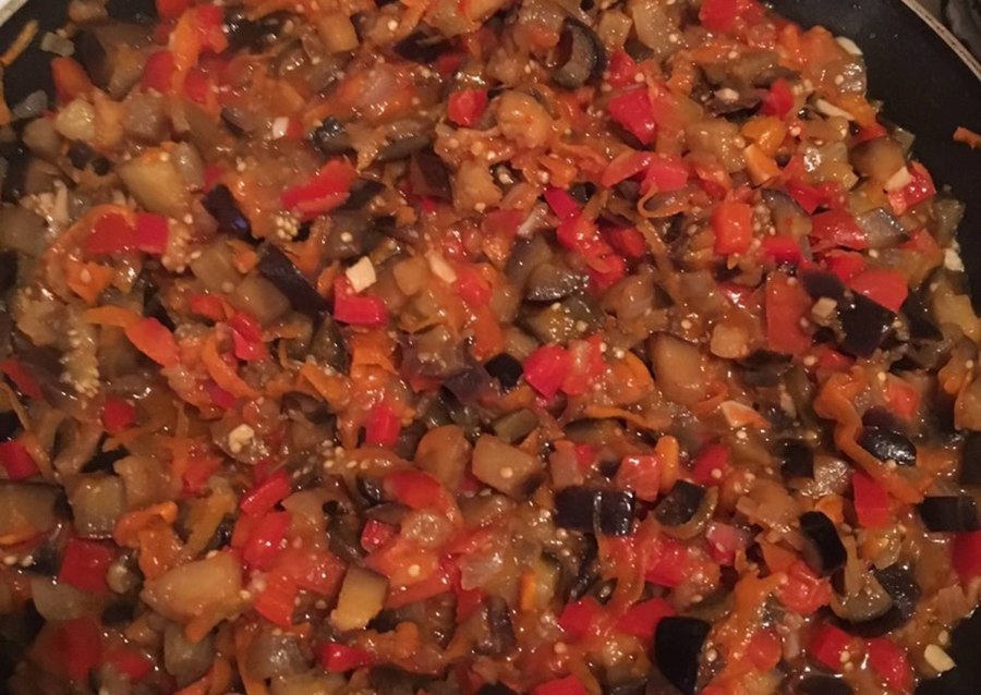 Икра из баклажанов кусками