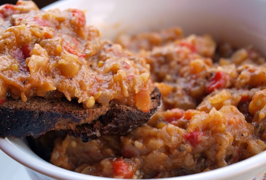 Овощная икра из баклажанов