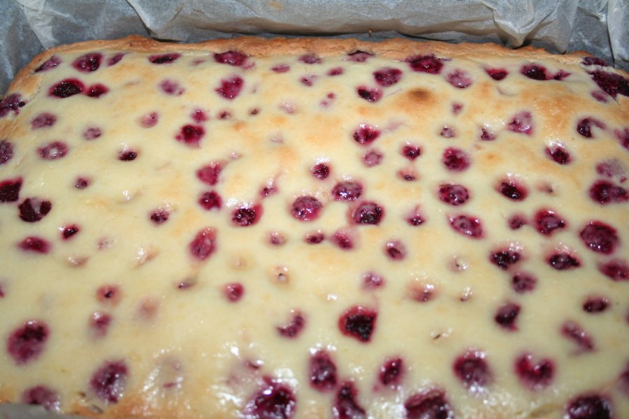 Черничный заливной пирог