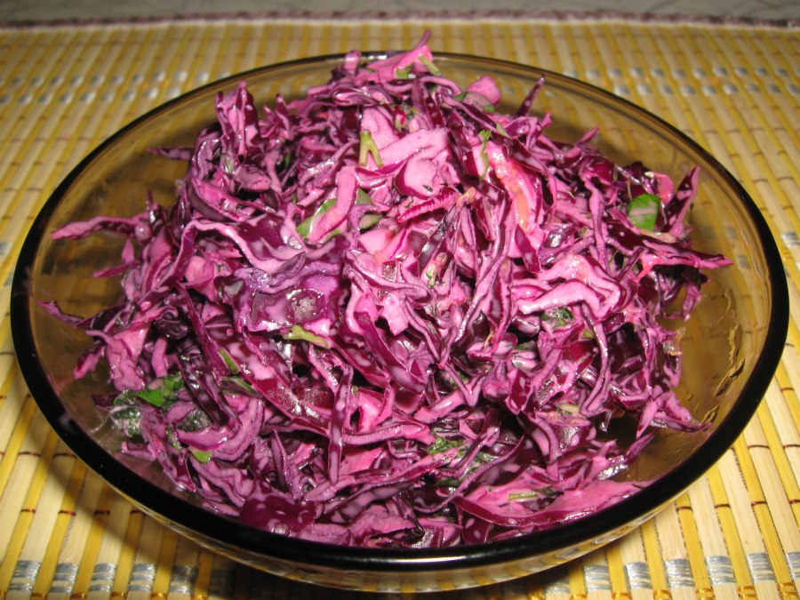 Салат из фиолетовой капусты