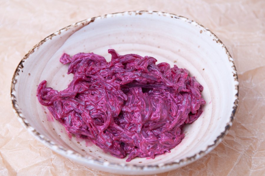 Салат с фиолетовой капустой