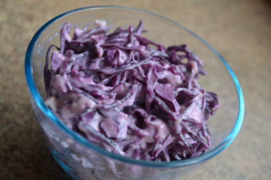 Салат с синей капустой