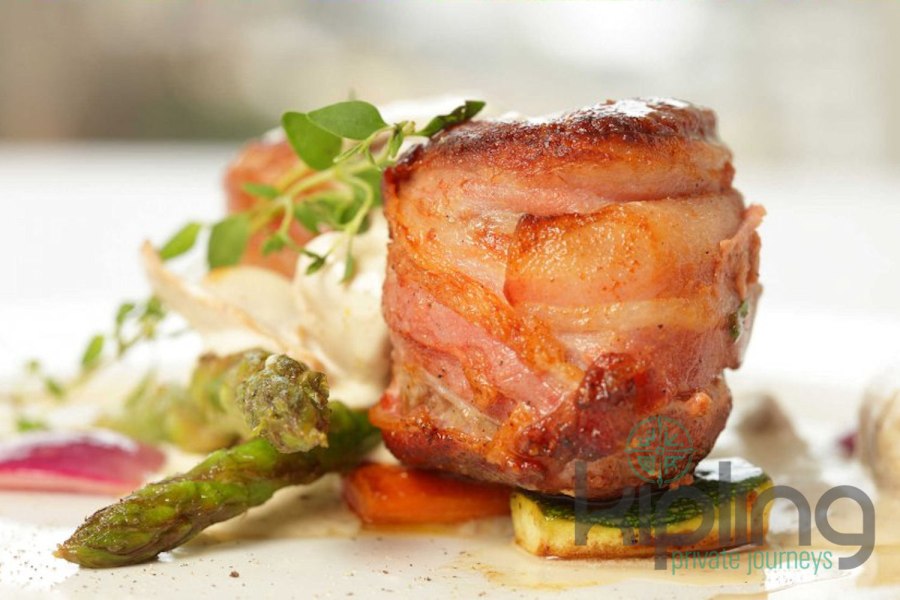 Медальоны с косточкой из свинины