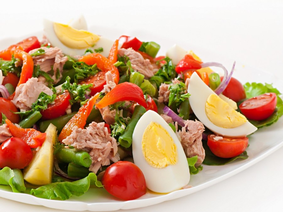 Закуска с перепелиными яйцами