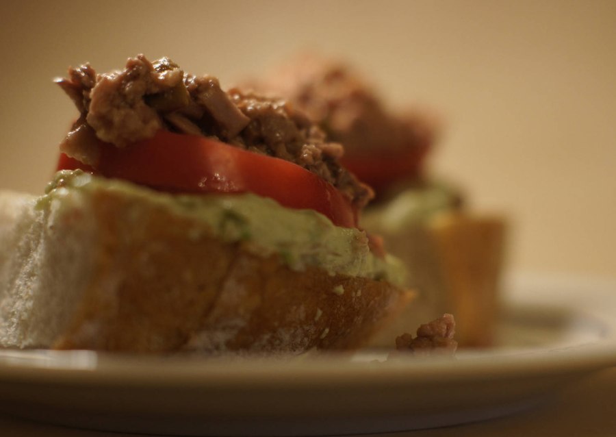 Тарталетки с печенью трески