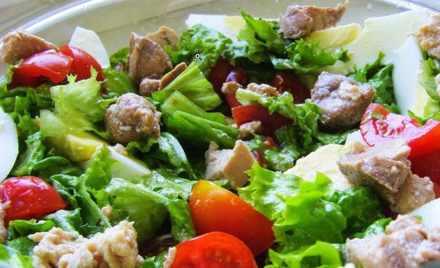 Помидоры черри, фаршированные моцареллой