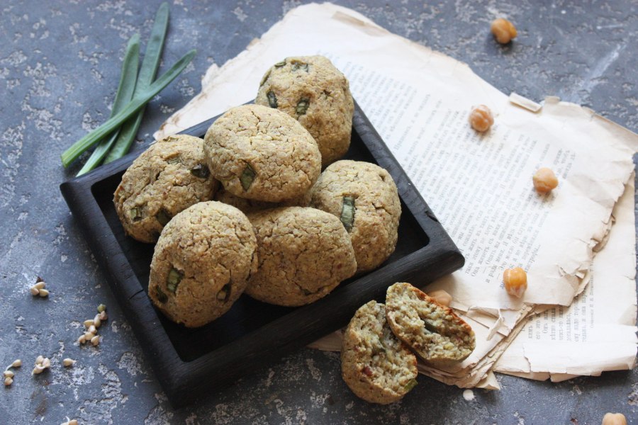 Булочки из зеленой гречки