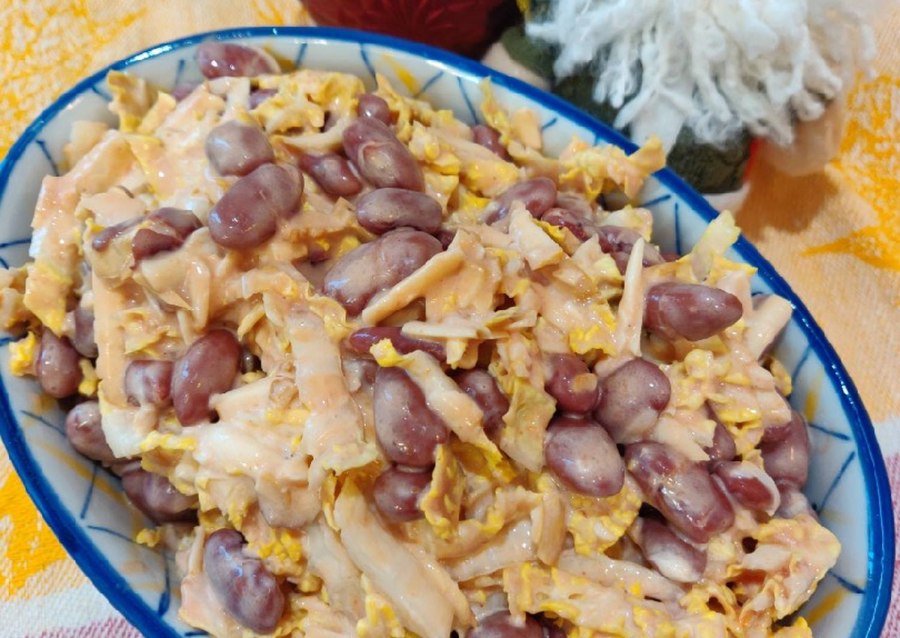 Салат с фасолью консервированной и кукурузой