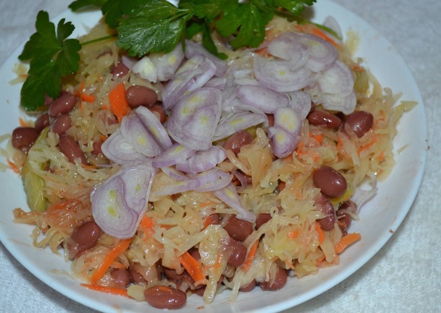 Салат из пекинской капусты с куриной грудкой