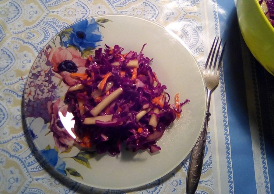 Крупно качанная салатная капуста