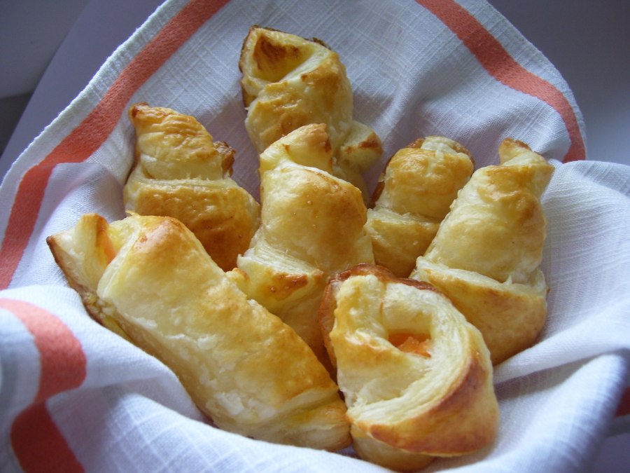 Круглая слойка