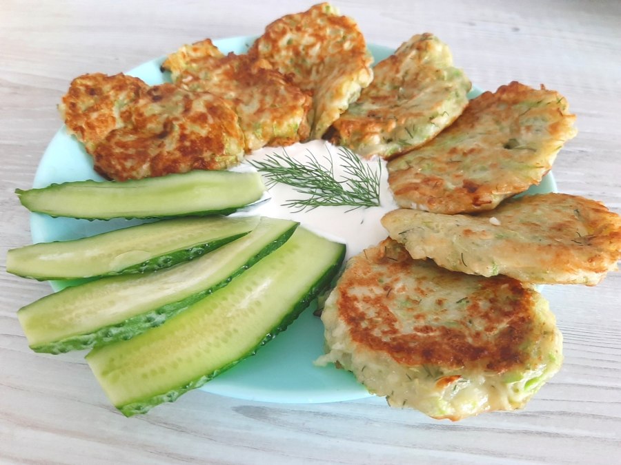 Оладьи из кабачков на кефире